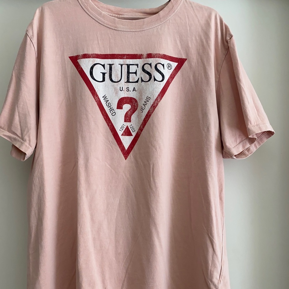 Men’s Guess shirt